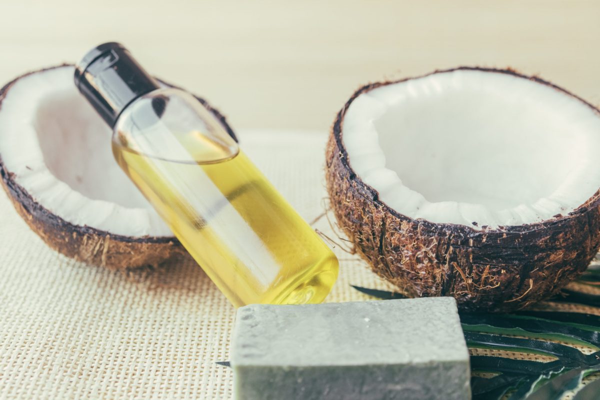 bottle-lotion-coconuts eye skin